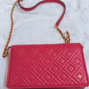 Tory Burch wallet in chain
